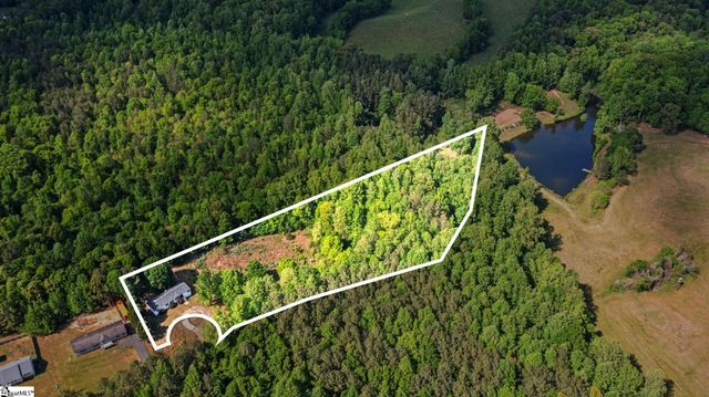 155 Shanel Drive, Woodruff, SC 29388