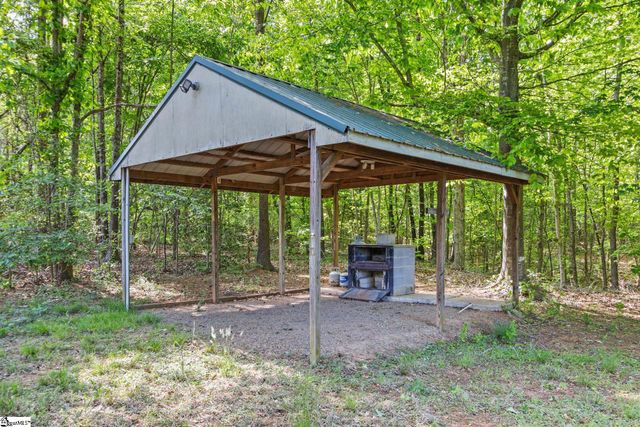155 Shanel Drive, Woodruff, SC 29388