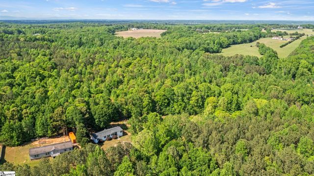 155 Shanel Drive, Woodruff, SC 29388