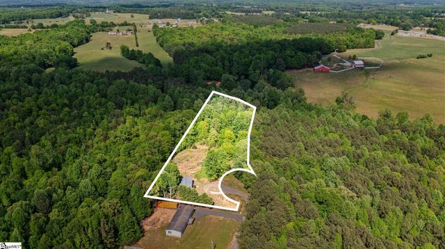 155 Shanel Drive, Woodruff, SC 29388