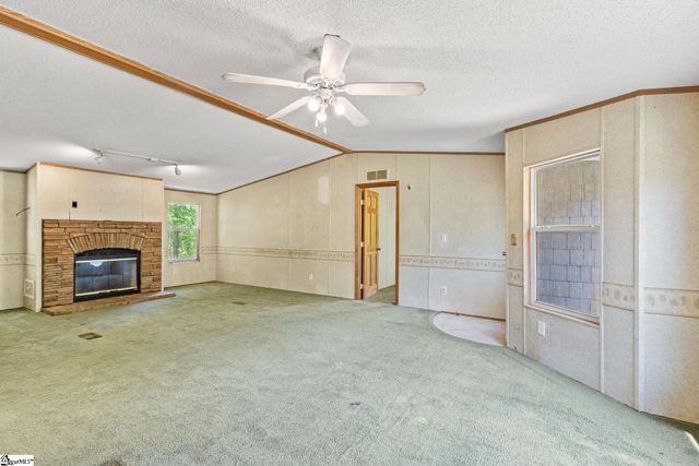 155 Shanel Drive, Woodruff, SC 29388