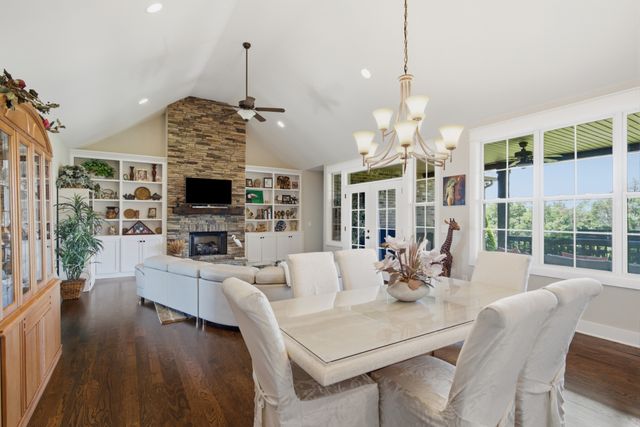 119 Millers Pt, Gallatin, TN 37066