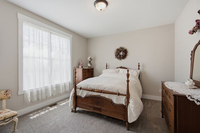 119 Millers Pt, Gallatin, TN 37066