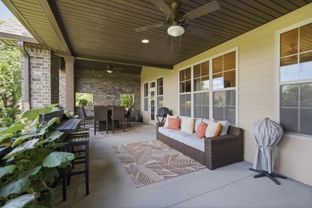 119 Millers Pt, Gallatin, TN 37066