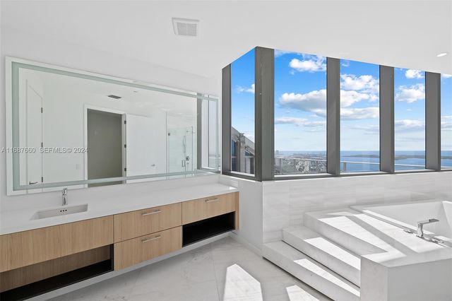 851 NE 1st Avenue PH 5700, Miami, FL 33132