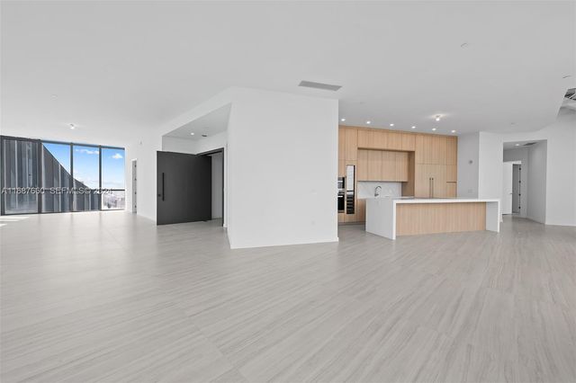 851 NE 1st Avenue PH 5700, Miami, FL 33132