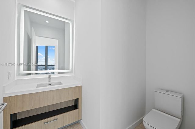 851 NE 1st Avenue PH 5700, Miami, FL 33132
