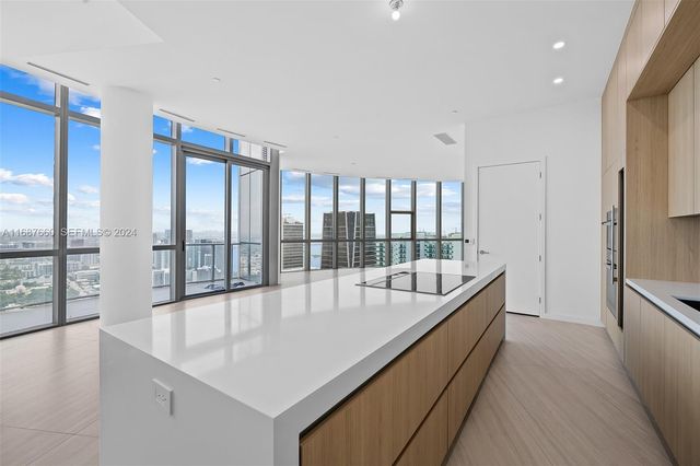 851 NE 1st Avenue PH 5700, Miami, FL 33132