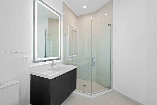 851 NE 1st Avenue PH 5700, Miami, FL 33132