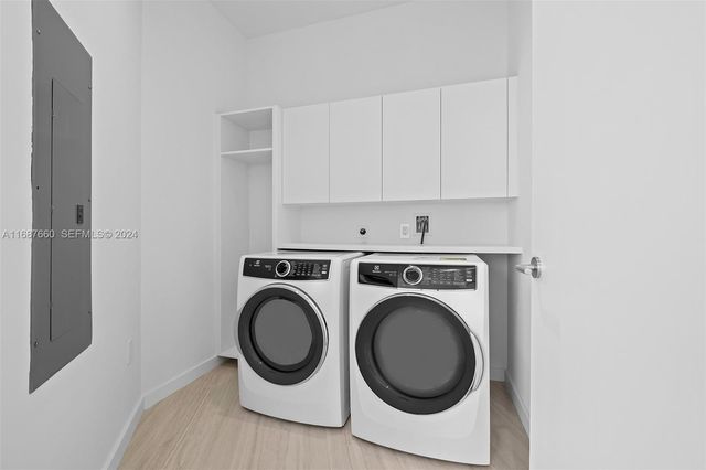 851 NE 1st Avenue PH 5700, Miami, FL 33132