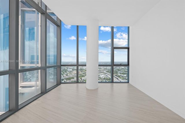 851 NE 1st Avenue PH 5700, Miami, FL 33132