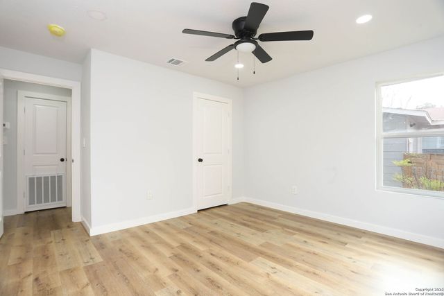 242 Babcock Rd, San Antonio, TX 78201