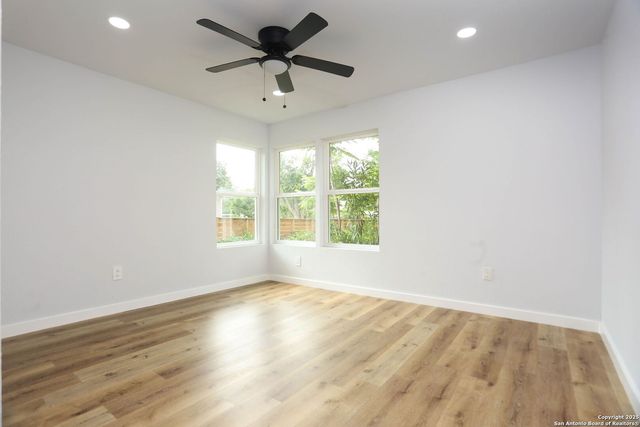 242 Babcock Rd, San Antonio, TX 78201