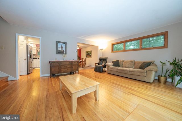 643 CRESTWOOD ROAD, Wayne, PA 19087