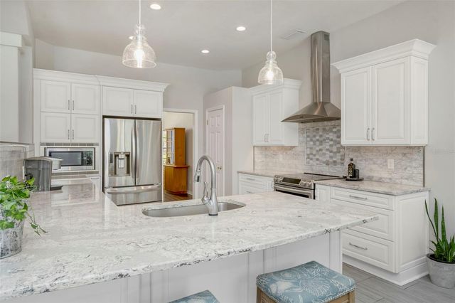 5633 GLENCREST BOULEVARD, Tampa, FL 33625