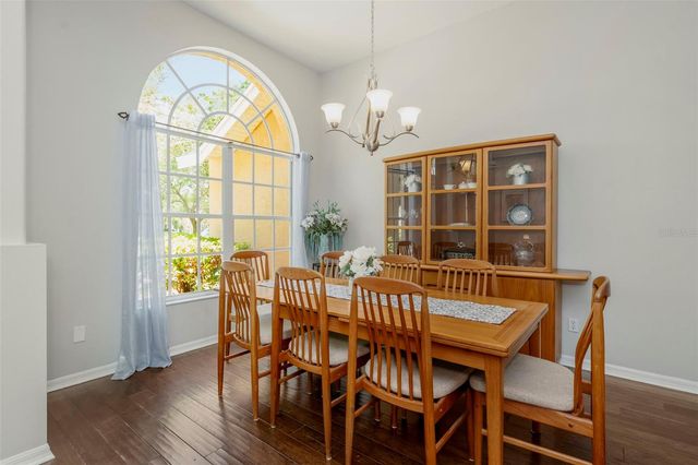 5633 GLENCREST BOULEVARD, Tampa, FL 33625