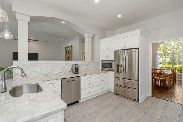 5633 GLENCREST BOULEVARD, Tampa, FL 33625