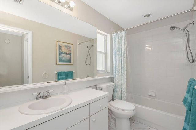5633 GLENCREST BOULEVARD, Tampa, FL 33625
