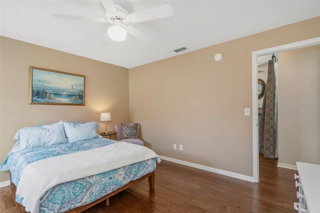 5633 GLENCREST BOULEVARD, Tampa, FL 33625