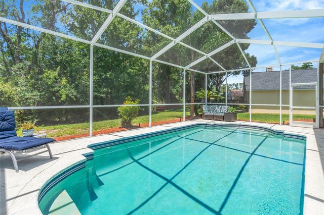5633 GLENCREST BOULEVARD, Tampa, FL 33625