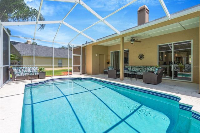 5633 GLENCREST BOULEVARD, Tampa, FL 33625