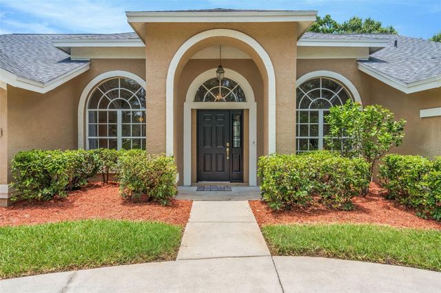 5633 GLENCREST BOULEVARD, Tampa, FL 33625