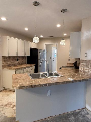 12909 PINEWAY DRIVE, Largo, FL 33773