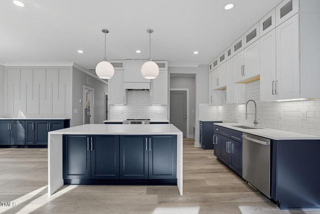 304 N King Charles Road 101, Raleigh, NC 27610