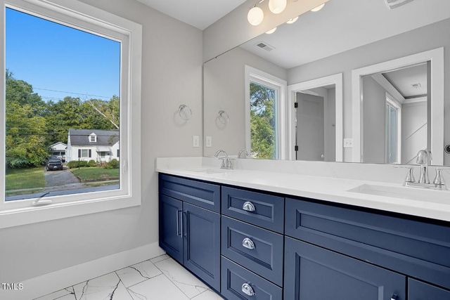 304 N King Charles Road 101, Raleigh, NC 27610