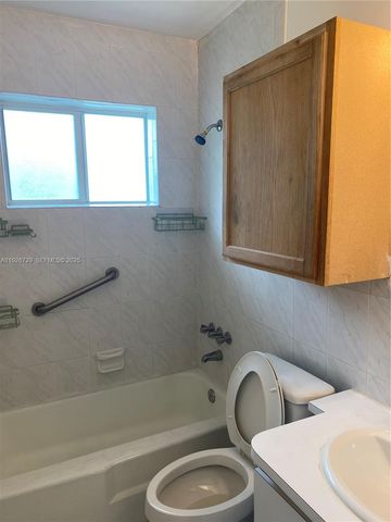 250 NE 41st St 258, Oakland Park, FL 33334