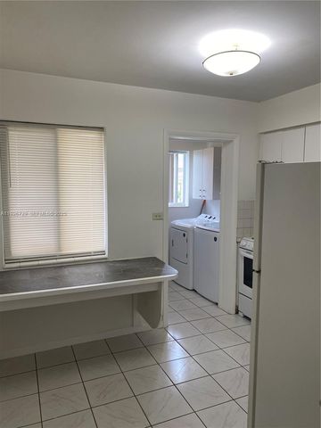 250 NE 41st St 258, Oakland Park, FL 33334