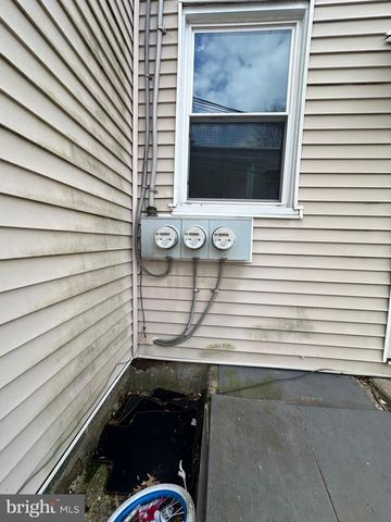 1942 NORTH ST, Harrisburg, PA 17103