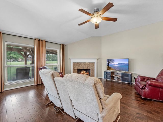 19019 Relay Rd, Humble, TX 77346