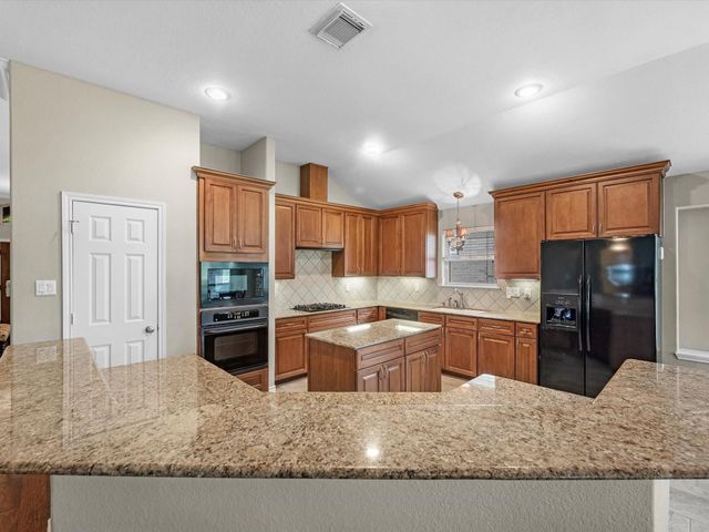 19019 Relay Rd, Humble, TX 77346