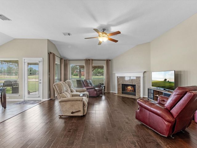 19019 Relay Rd, Humble, TX 77346
