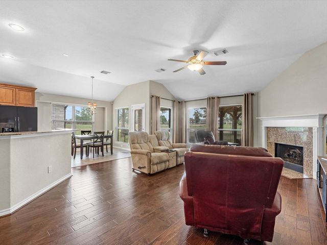 19019 Relay Rd, Humble, TX 77346