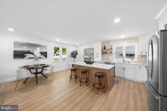 153 VALLEY RUN DR, Cherry Hill, NJ 08002