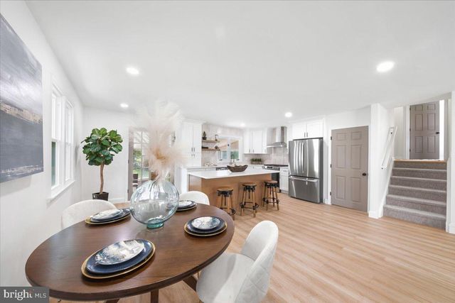 153 VALLEY RUN DR, Cherry Hill, NJ 08002