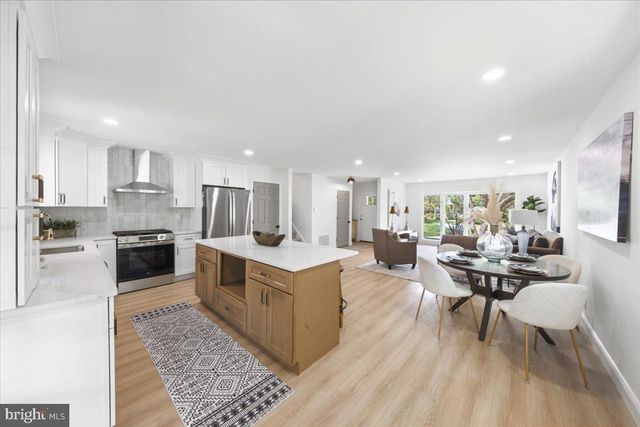 153 VALLEY RUN DR, Cherry Hill, NJ 08002