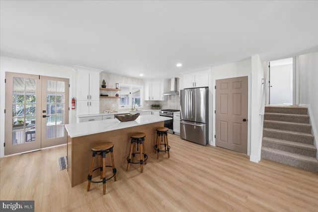 153 VALLEY RUN DR, Cherry Hill, NJ 08002