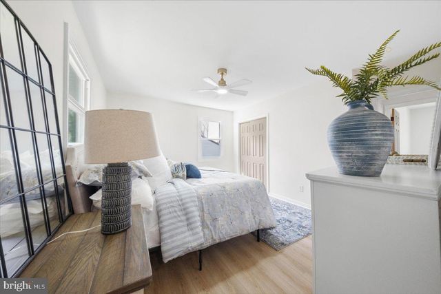 153 VALLEY RUN DR, Cherry Hill, NJ 08002