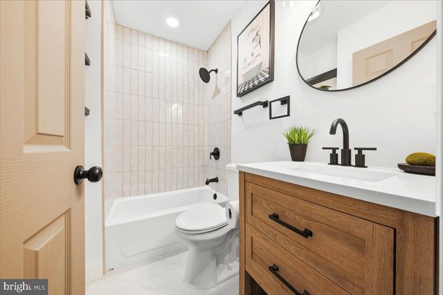 153 VALLEY RUN DR, Cherry Hill, NJ 08002