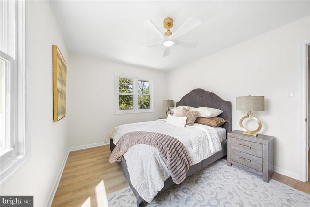 153 VALLEY RUN DR, Cherry Hill, NJ 08002