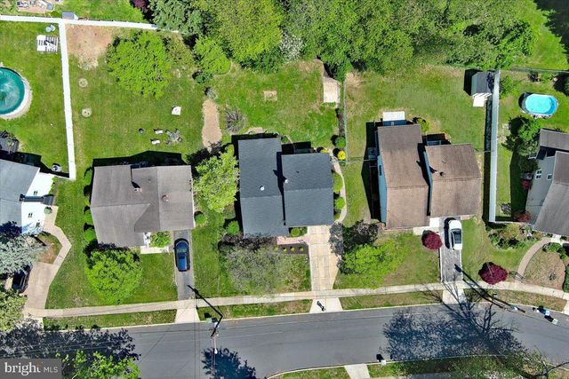 153 VALLEY RUN DR, Cherry Hill, NJ 08002