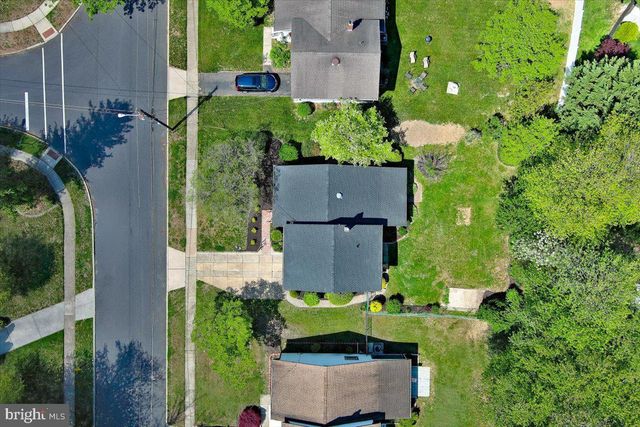 153 VALLEY RUN DR, Cherry Hill, NJ 08002
