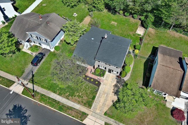 153 VALLEY RUN DR, Cherry Hill, NJ 08002