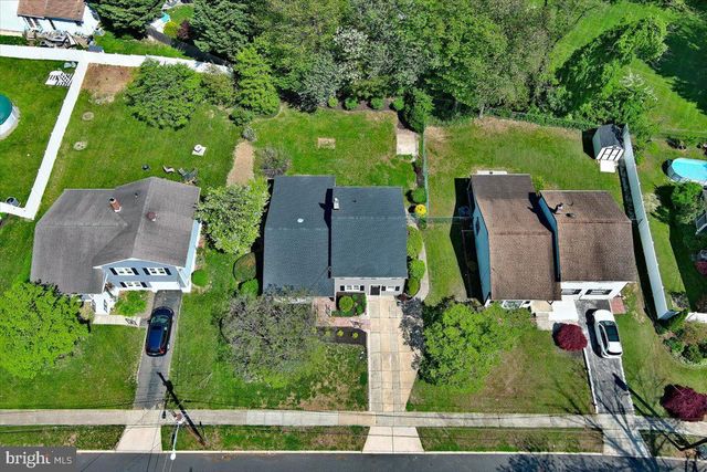 153 VALLEY RUN DR, Cherry Hill, NJ 08002