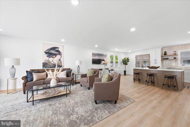 153 VALLEY RUN DR, Cherry Hill, NJ 08002