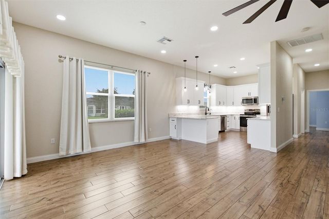 1097 CARAVAN LOOP, Polk City, FL 33868