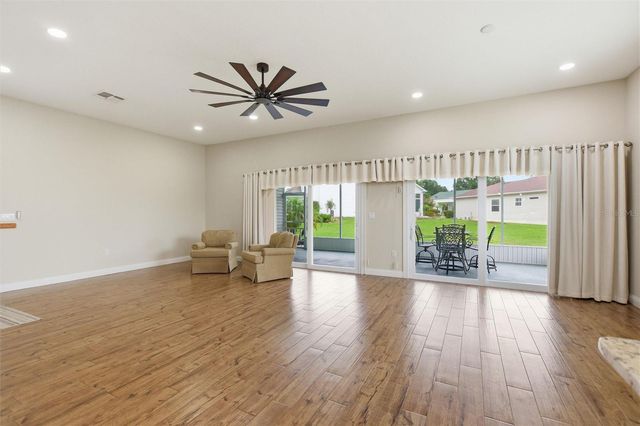 1097 CARAVAN LOOP, Polk City, FL 33868